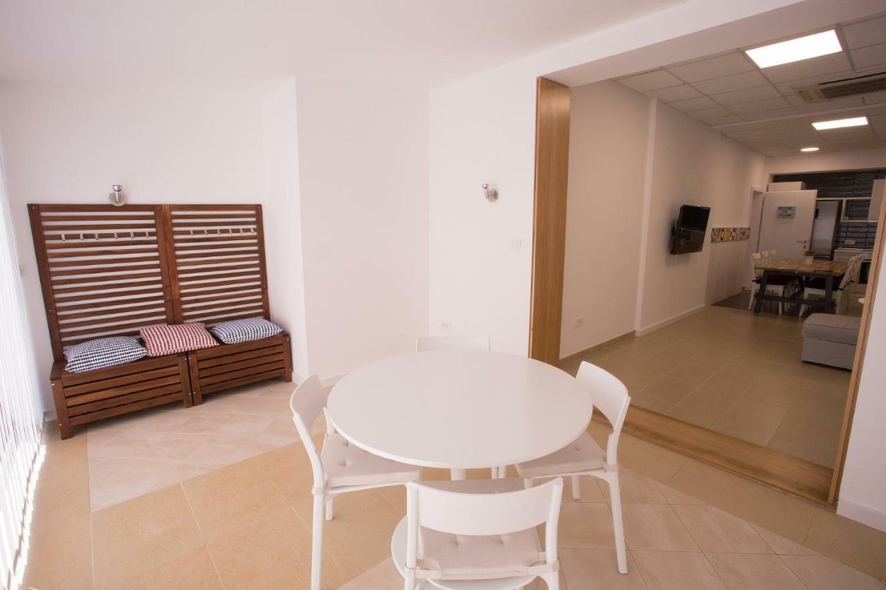 Downtown Beach Apartments Umag Exteriör bild